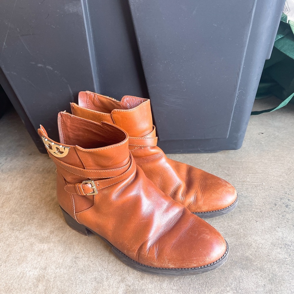 Women's Tory Burch Shoes size 7 Brown